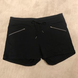Black athleta shorts